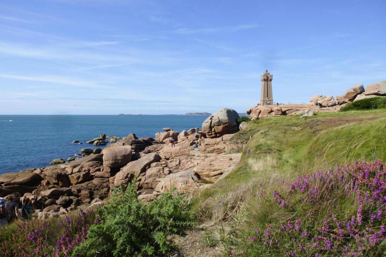 Holiday home With Beautiful Garden, Paimpol